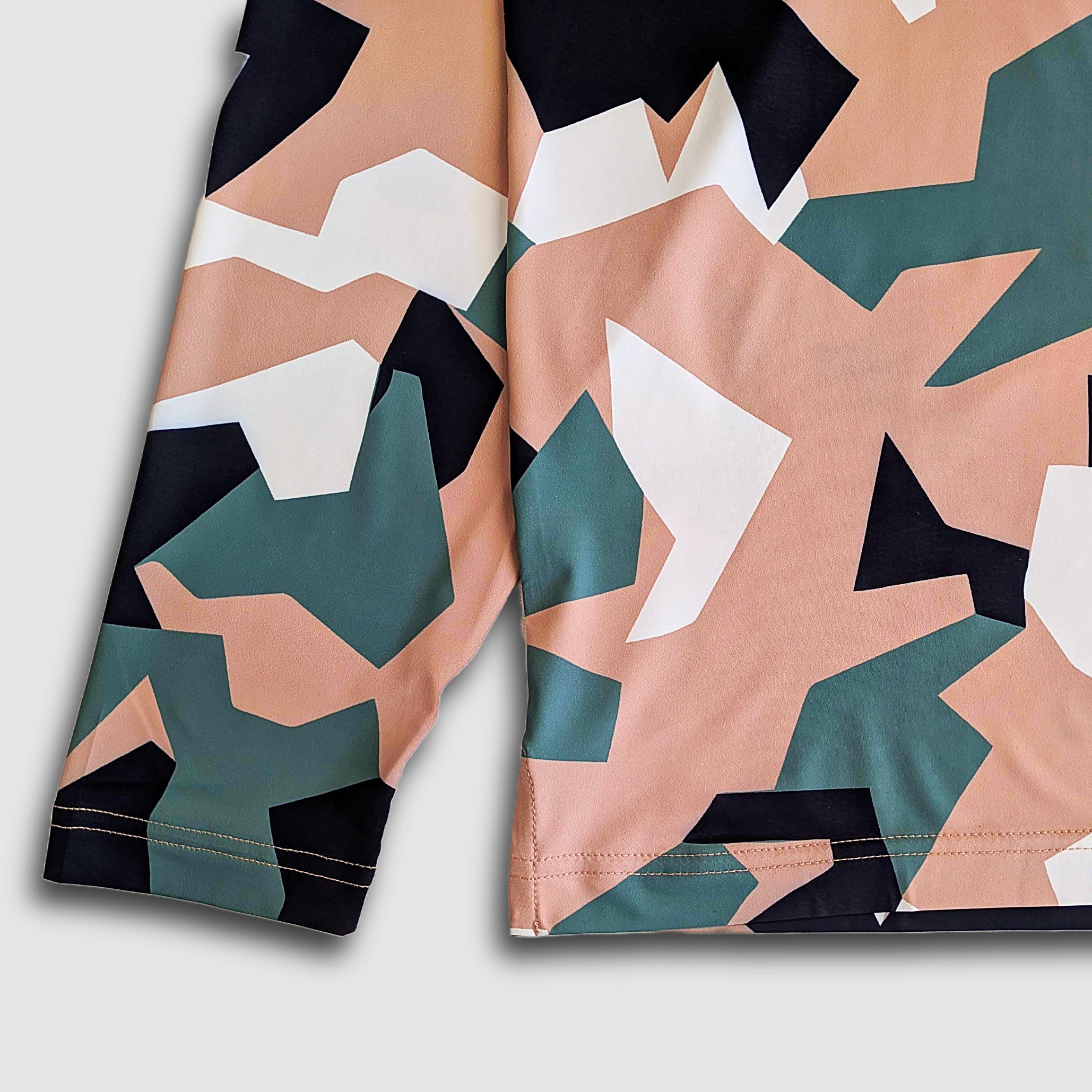 Carson Sun Hoodie - Tan Swedish Camo