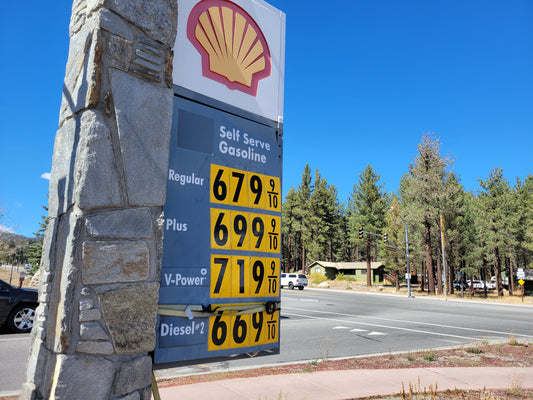 Best places to get gas on the way to Mammoth Lakes