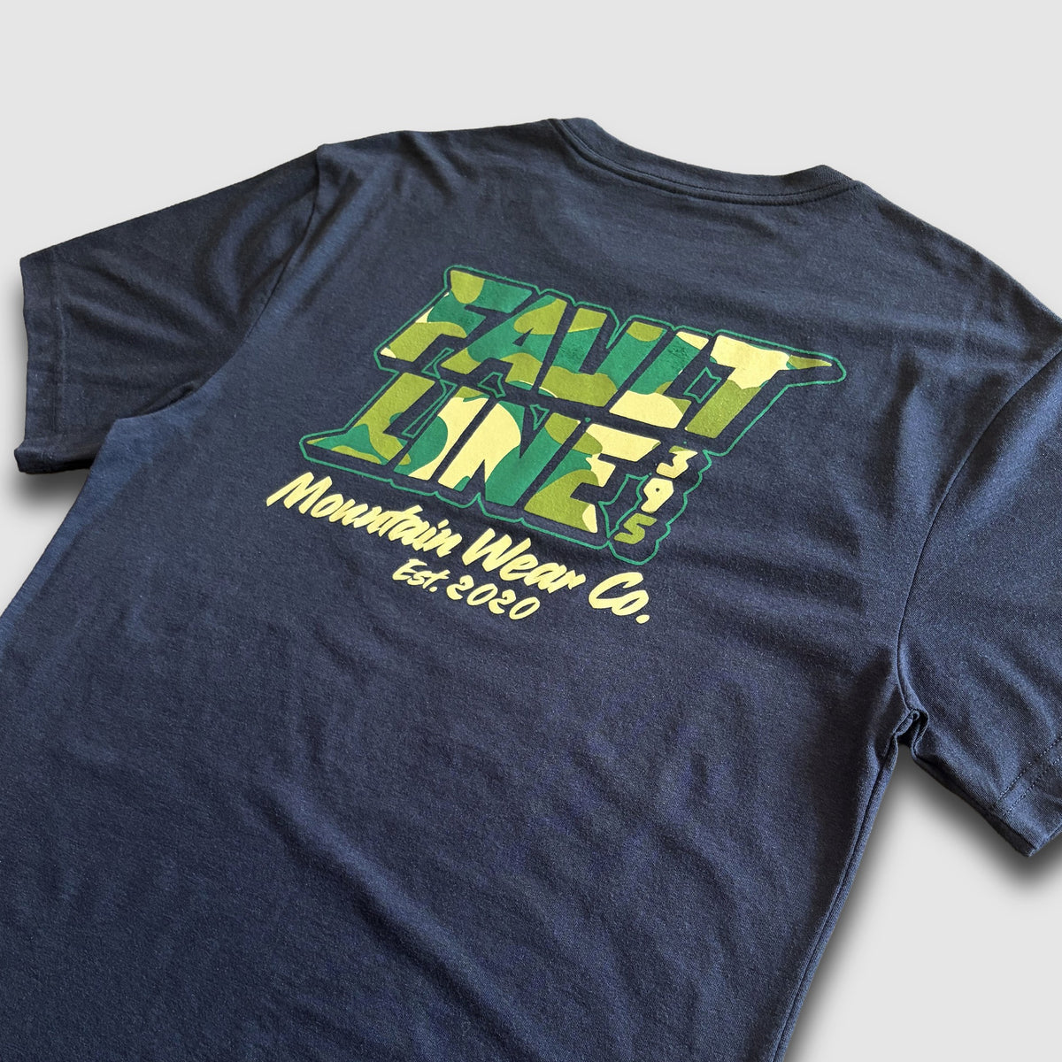 Mountain Wear T-Shirt - Black
