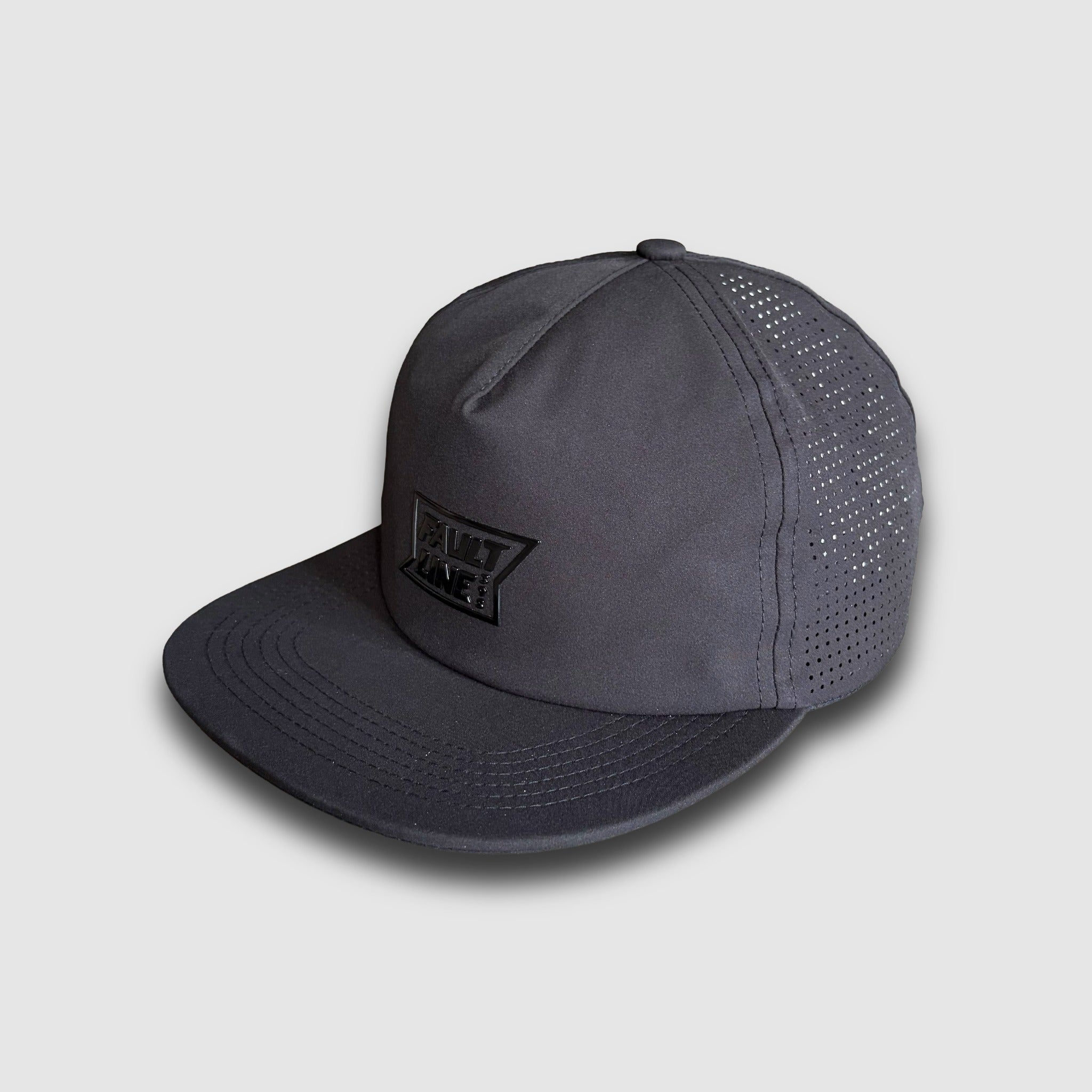 Summit Strapback Tech Hat - Blackout