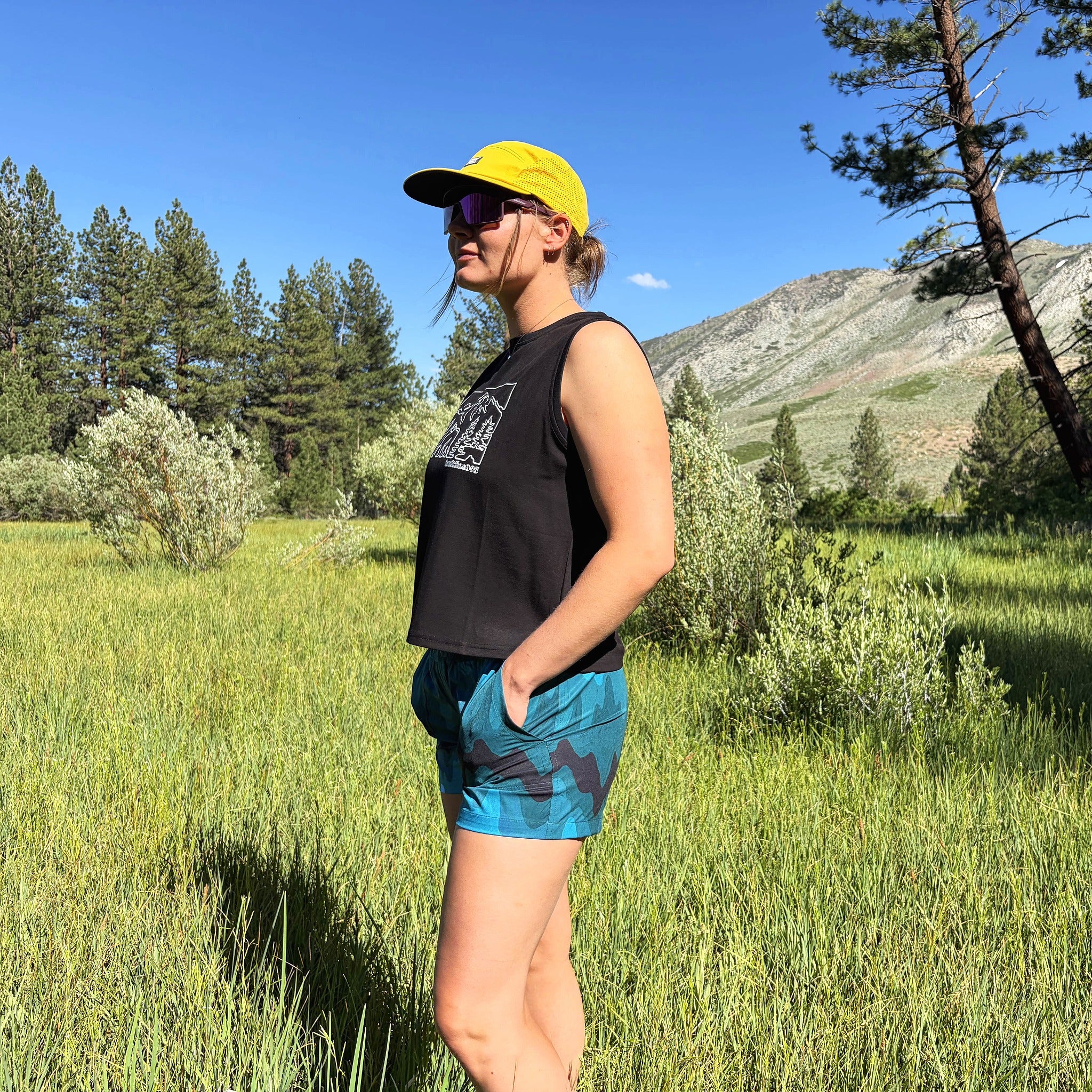 Women's Mountain Short - Waves